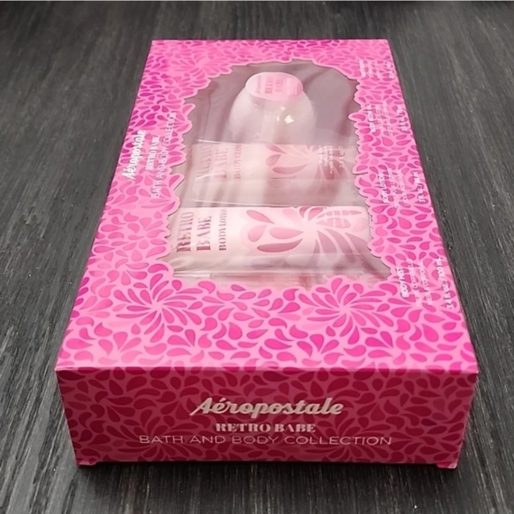 Aeropostale Retro Babe Bath and Body Collection 4 Piece Set - New In Box